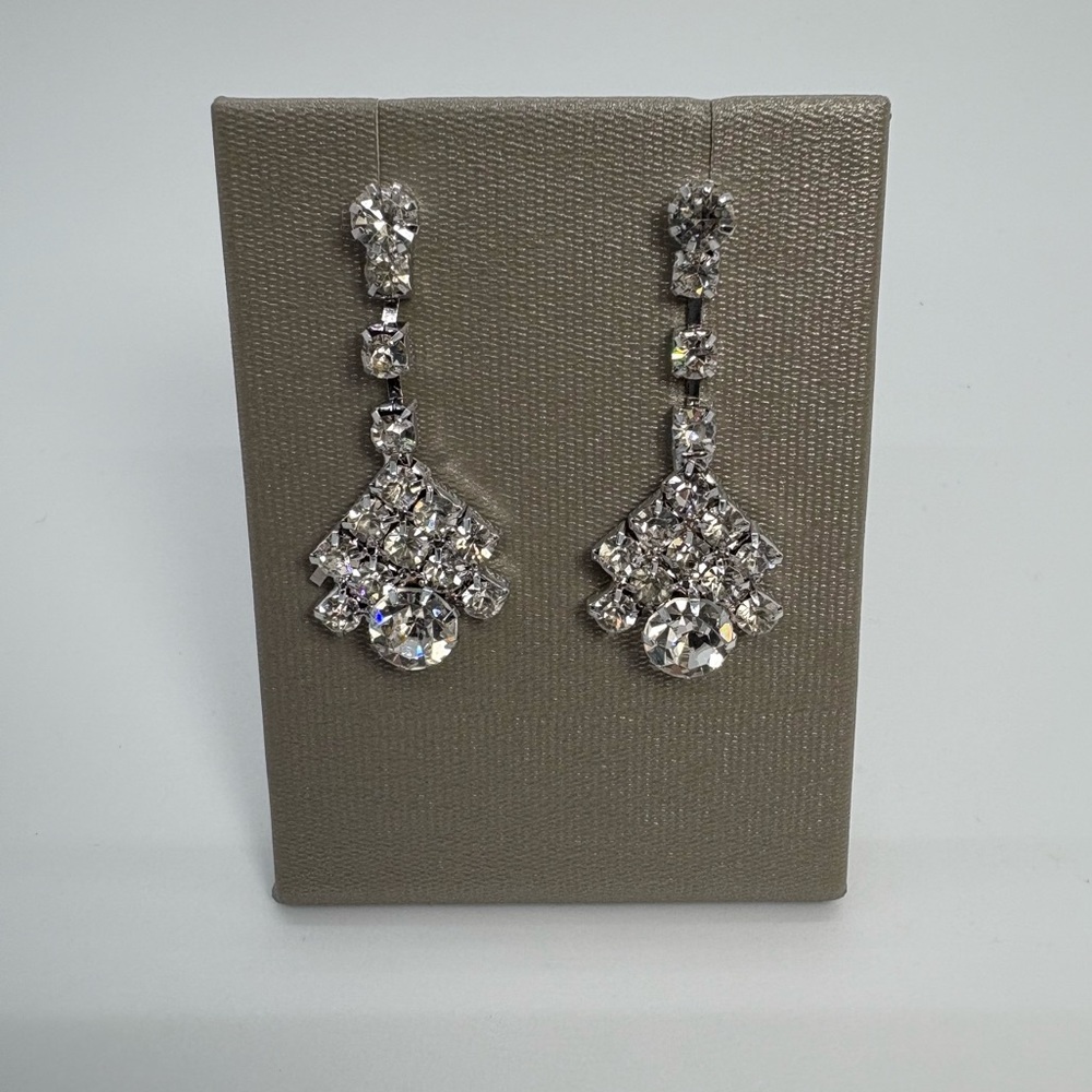 Clear Crystal Rhinestone Cluster Dangle Bridal Party Earrings in Silver Tone